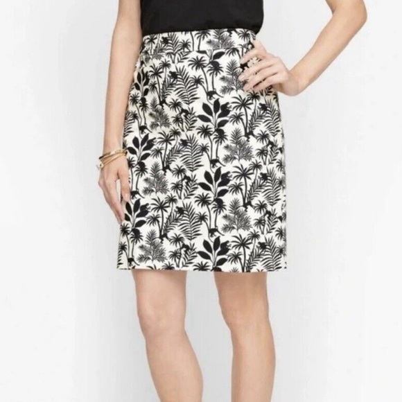 Talbots 16 Petite Cream and Black Pencil Skirt Casual - Picture 1 of 6